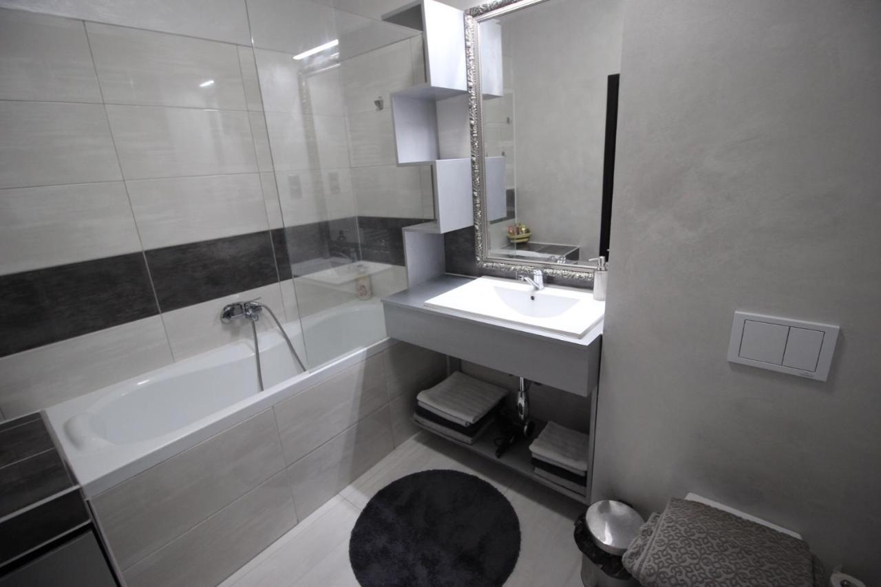 Apartament Diana Târgu-Mureş Екстериор снимка